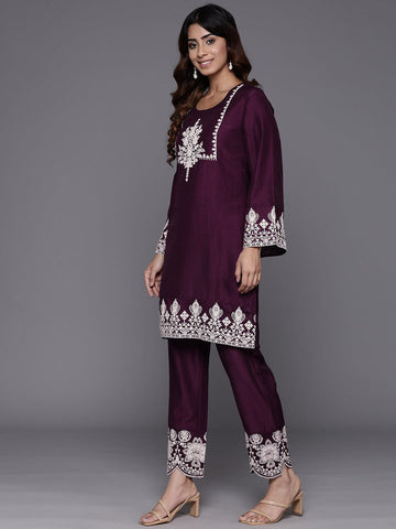 Varanga Women Violet Embroidered Short Straight Tunic With Embroidered Bottom